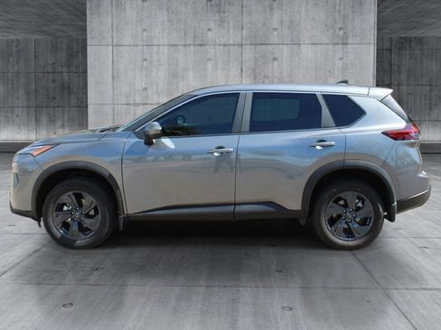 Used 2026 Nissan Rogue SV w/ Cold Weather Package FWD image 2