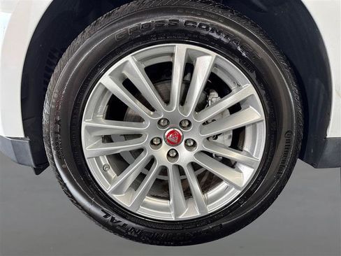 Used 2020 Jaguar F-PACE Prestige AWD/4WD image 22