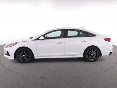 Used 2019 Hyundai Sonata SE w/ Winter Weather Package FWD image 4