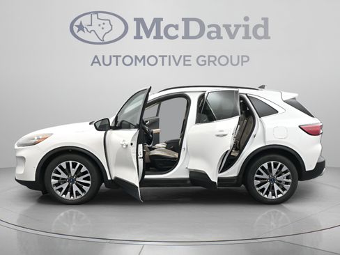 Used 2020 Ford Escape Titanium w/ Titanium Premium Package 2.0 FWD image 41