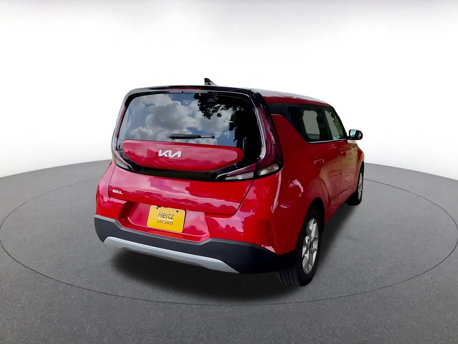 Used 2025 Kia Soul LX w/ LX Technology Package FWD image 13