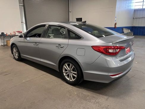 Used 2016 Hyundai Sonata SE image 3