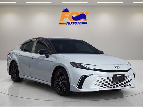 Used 2025 Toyota Camry XSE image 6