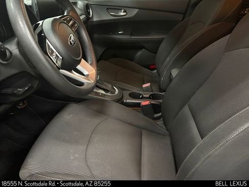 Used 2020 Kia Forte LXS FWD image 12