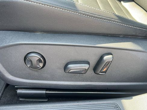 Used 2024 Volkswagen Jetta SE FWD image 14