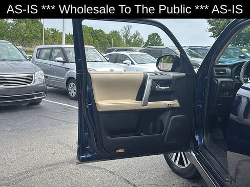 Used 2014 Toyota 4Runner Limited AWD/4WD image 11