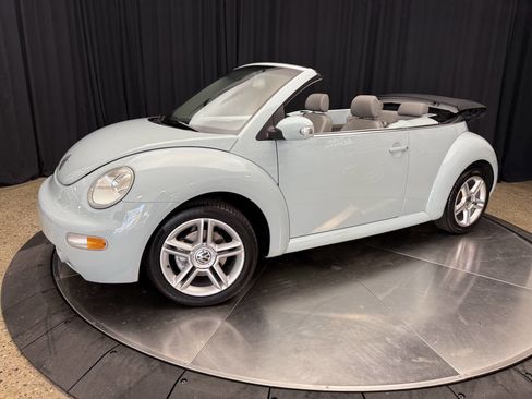 Used 2005 Volkswagen Beetle GLS image 2