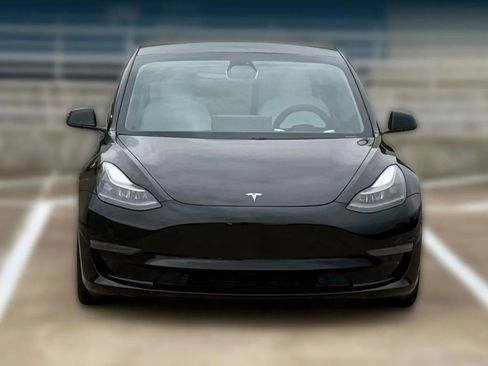 Used 2021 Tesla Model 3 Standard Range Plus image 2