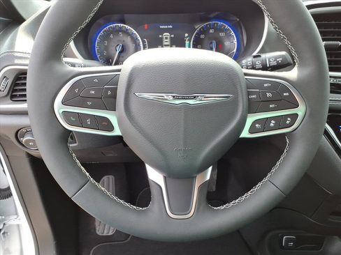 New 2026 Chrysler Pacifica Select image 19