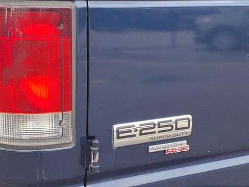 Used 2011 Ford E-250 and Econoline 250 Extended w/ PWR Group image 21