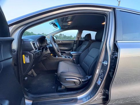Used 2020 Dodge Journey SE w/ SE Popular Equipment Group FWD image 9