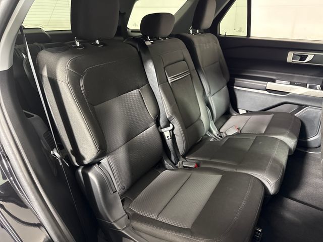 Used 2023 Ford Explorer XLT AWD/4WD image 15