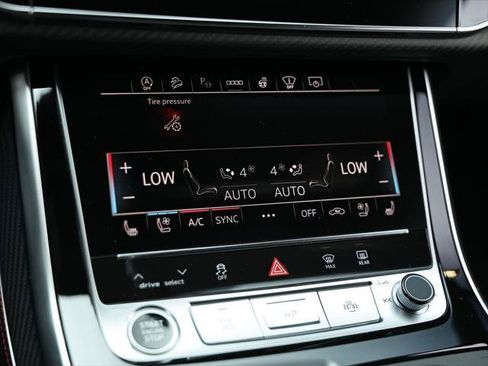 Certified 2026 Audi Q7 3.0T Prestige AWD/4WD image 38