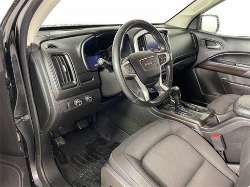 Used 2017 GMC Canyon SLE image 3
