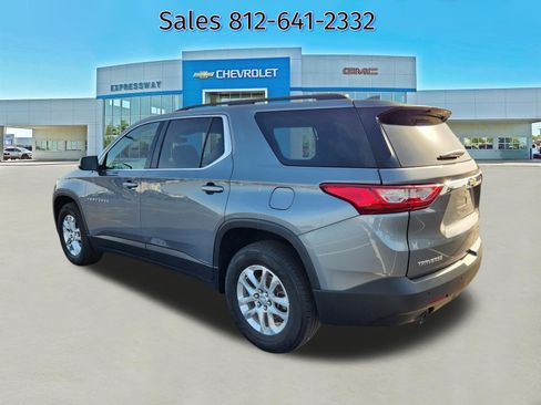 Used 2021 Chevrolet Traverse LT FWD image 5