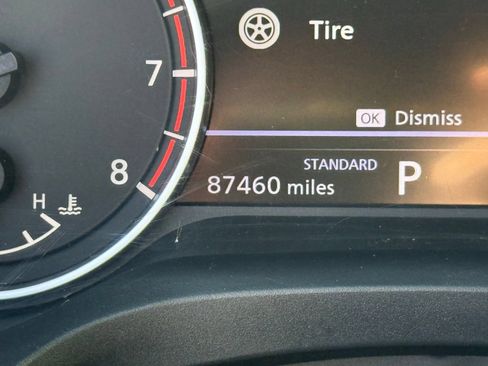 Used 2023 Nissan Rogue SV FWD image 9