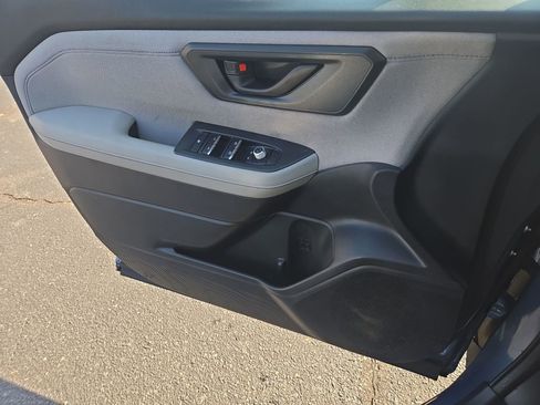 Used 2025 Subaru Forester Premium image 10