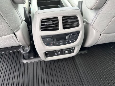 Used 2021 Honda Pilot Elite image 17