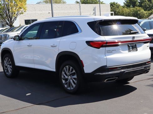 New 2025 Buick Enclave Preferred image 6