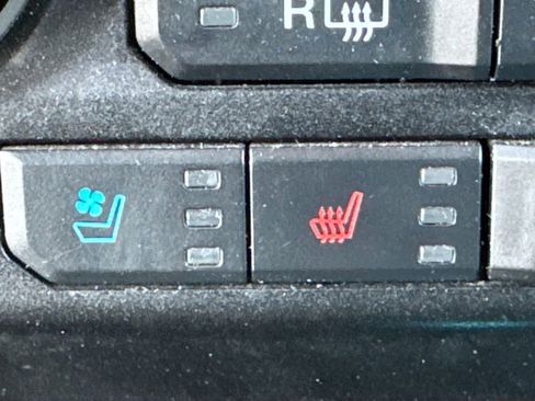 Used 2020 Ford F150 Raptor w/ Equipment Group 802A Luxury AWD/4WD image 28