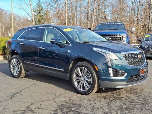 Used 2024 Cadillac XT5 Premium Luxury image 3