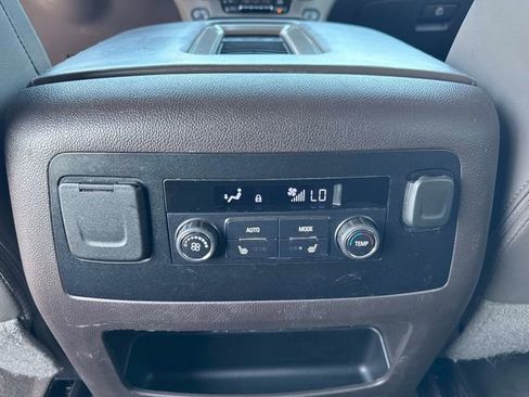 Used 2020 GMC Yukon Denali RWD image 15