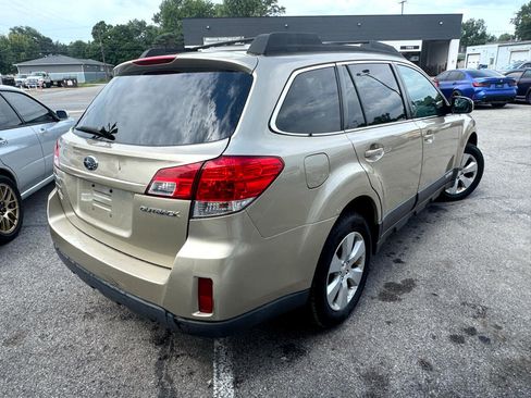 Used 2010 Subaru Outback 2.5i Premium image 5
