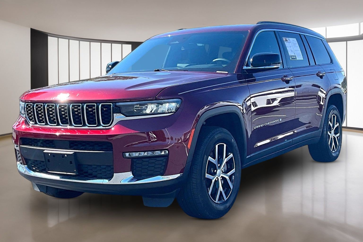 Used 2024 Jeep Grand Cherokee L Limited RWD image 3