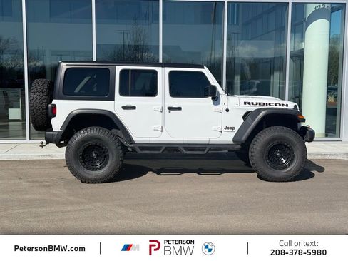 Used 2022 Jeep Wrangler Unlimited Rubicon AWD/4WD image 6