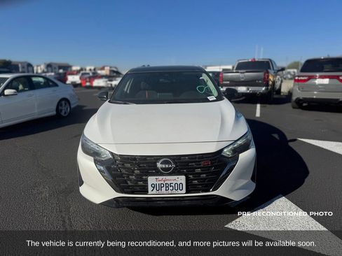Used 2025 Nissan Sentra SR FWD image 9