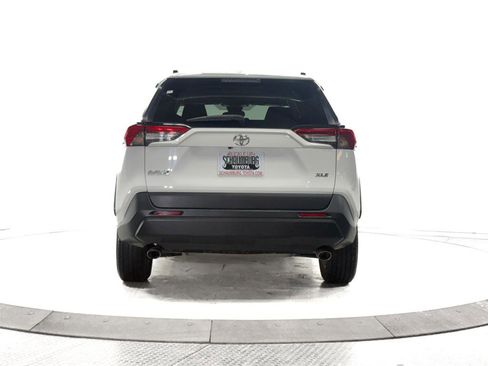 Used 2019 Toyota RAV4 XLE w/ Convenience Package image 9