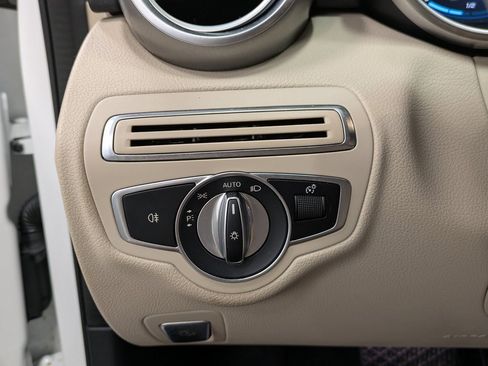 Used 2020 Mercedes-Benz C 300 4MATIC Sedan image 20