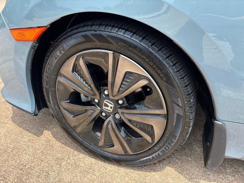 Used 2018 Honda Civic EX image 14
