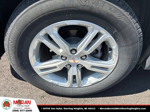 Used 2023 GMC Terrain SLE w/ Driver Convenience Package AWD/4WD image 4