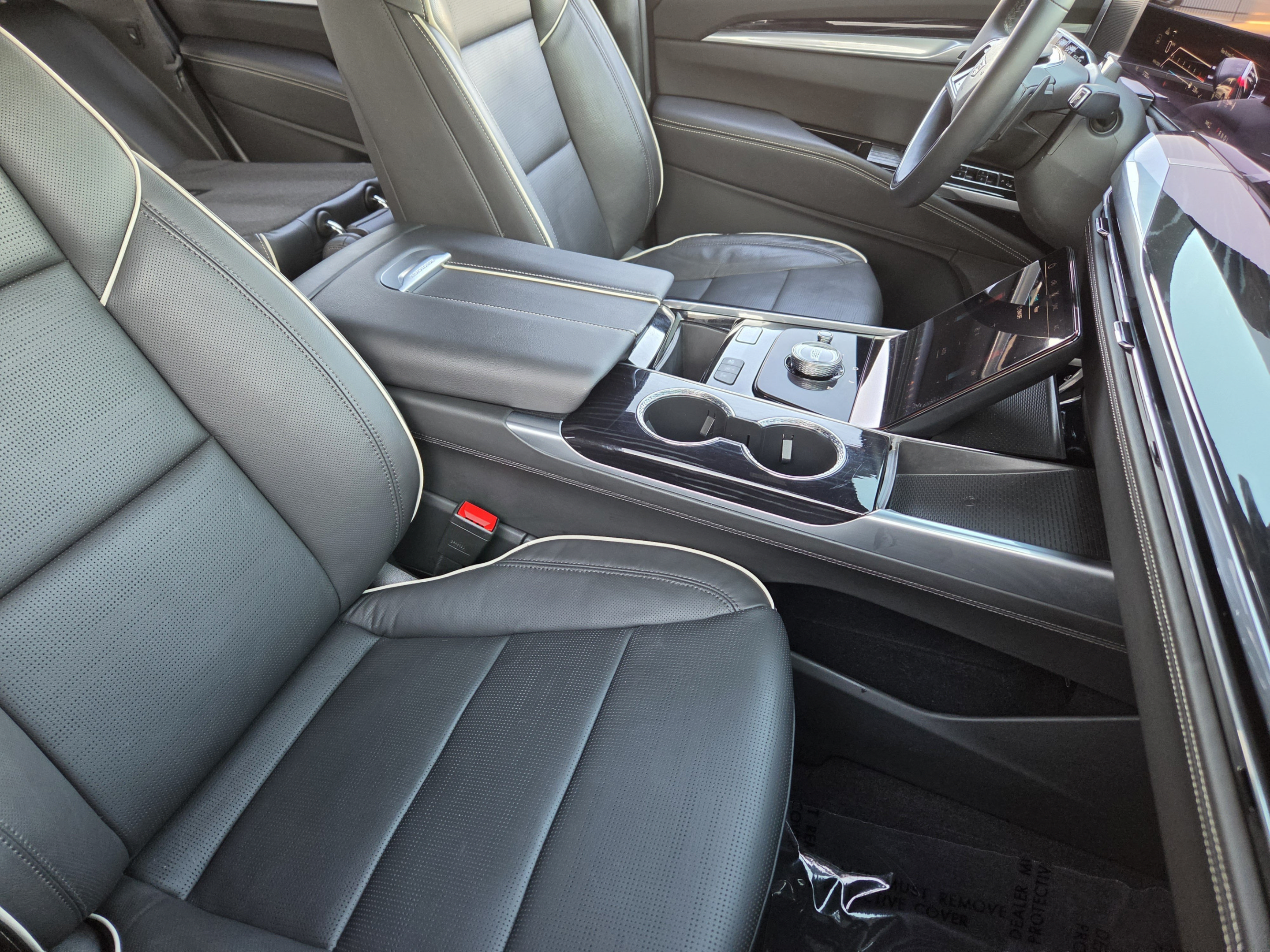 Used 2025 Cadillac Escalade Sport w/ LPO, ONYX Package AWD/4WD image 8