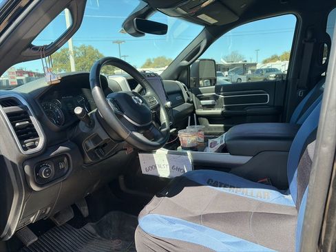 Used 2024 RAM 2500 Lone Star w/ Sport Appearance Package image 11