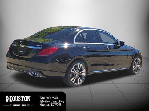 Used 2021 Mercedes-Benz C 300 4MATIC Sedan image 3