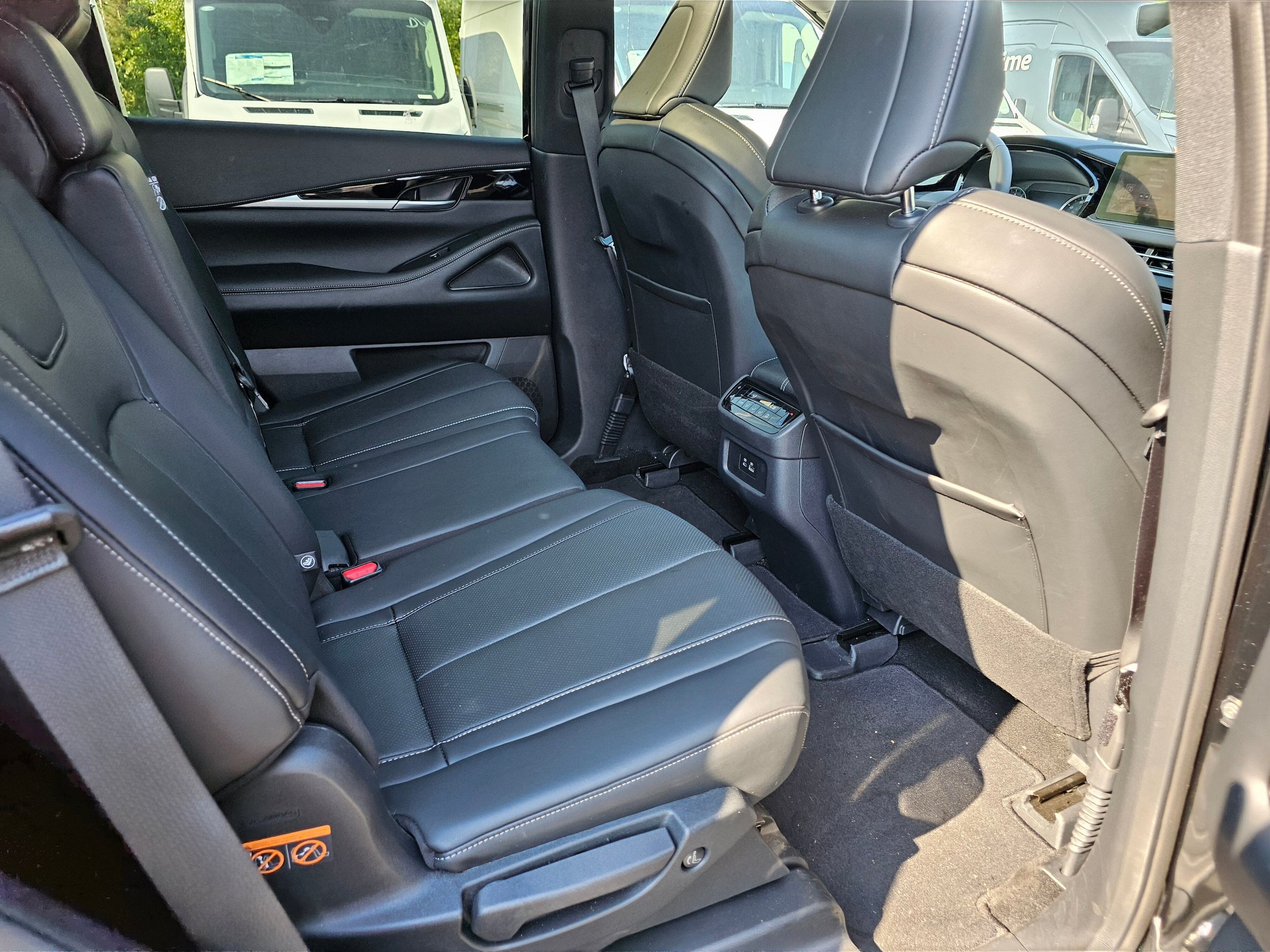 Used 2025 INFINITI QX60 Pure AWD/4WD image 16
