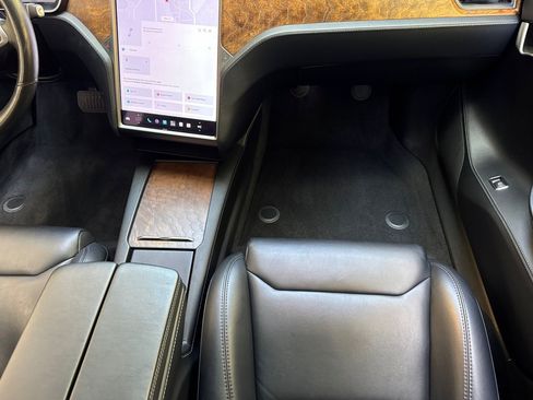 Used 2019 Tesla Model S Long Range AWD/4WD image 22