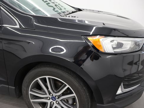 Used 2020 Ford Edge Titanium w/ Class II Trailer Tow Package AWD/4WD image 24