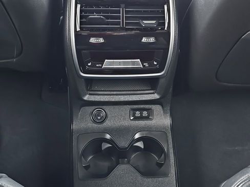 Used 2020 BMW X7 xDrive40i w/ Cold Weather Package image 30