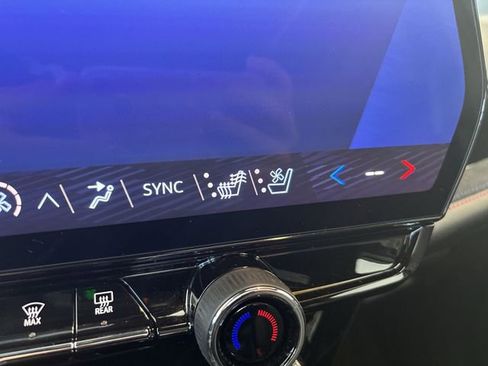 Certified 2025 Chevrolet Blazer EV RS image 32