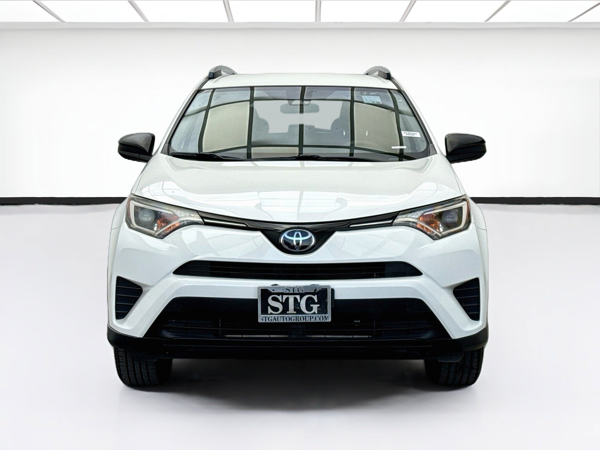 Used 2018 Toyota RAV4 LE w/ All Weather Liner Package FWD image 2