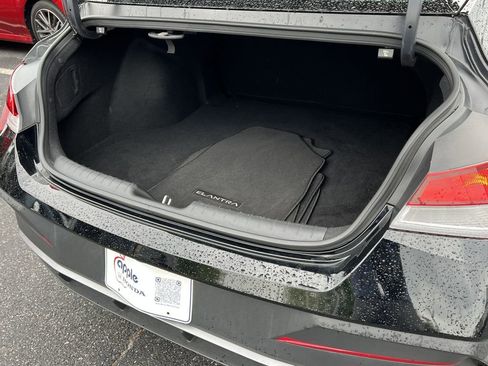 Used 2024 Hyundai Elantra SEL FWD image 20