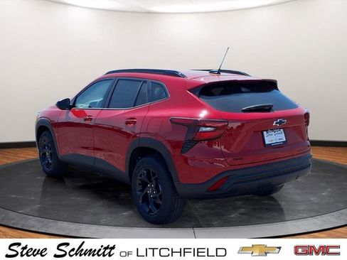 New 2026 Chevrolet Trax LT w/ Driver Confidence Package FWD image 3