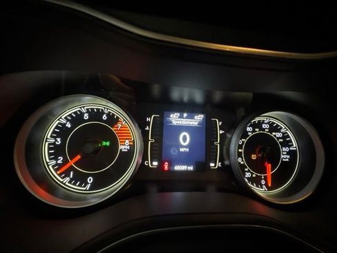 Used 2021 Jeep Cherokee Latitude Lux FWD image 12