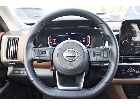 Used 2024 Nissan Pathfinder Platinum w/ Cargo Package image 12