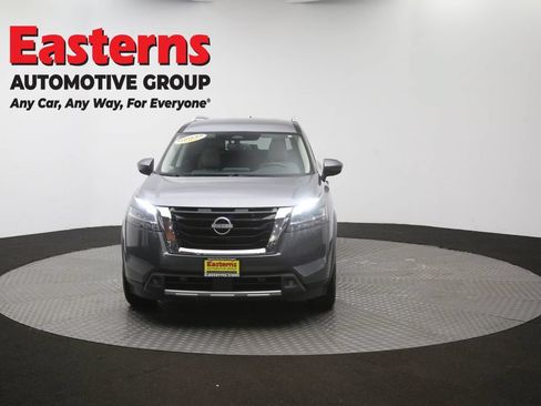 Used 2022 Nissan Pathfinder SL AWD/4WD image 53