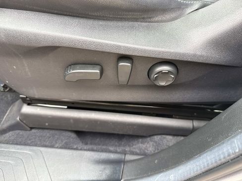 Used 2024 Subaru Ascent Limited w/ Technology Package AWD/4WD image 30