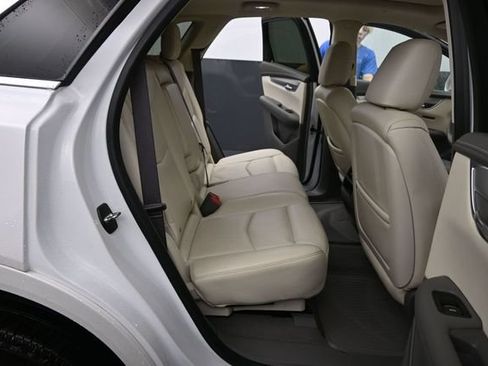 Used 2017 Cadillac XT5 Luxury w/ Advanced Security Package AWD/4WD image 13